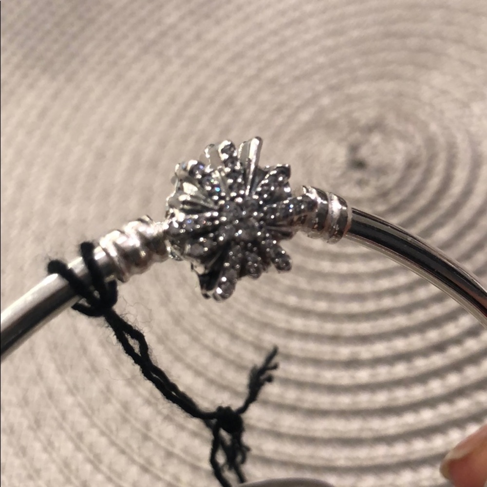 ‼️NWT‼️ Limited Edition Fireworks Bangle - Picture 3 of 6